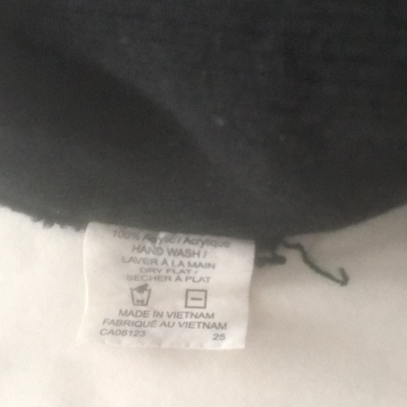 🔥 2/$20🔥Beanie - Picture 4 of 4